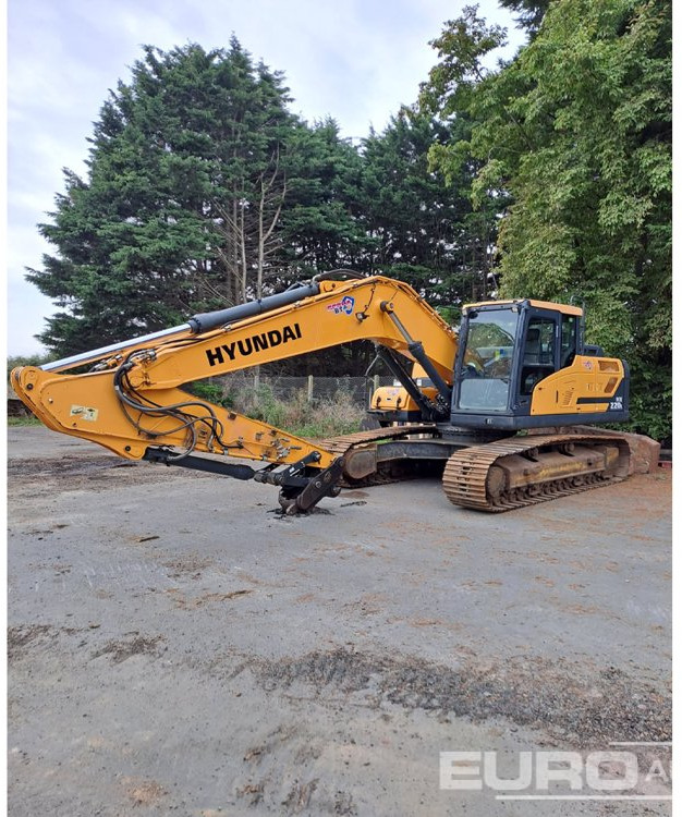 2018 Hyundai HX220L - Crawler excavator: picture 1 2018 Hyundai HX220L - Crawler excavator: picture 1