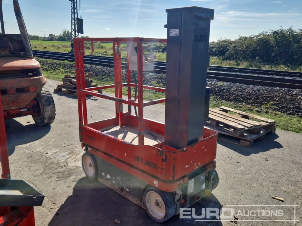 2018 SkyJack SJ12 - Aerial platform: picture 3 2018 SkyJack SJ12 - Aerial platform: picture 3