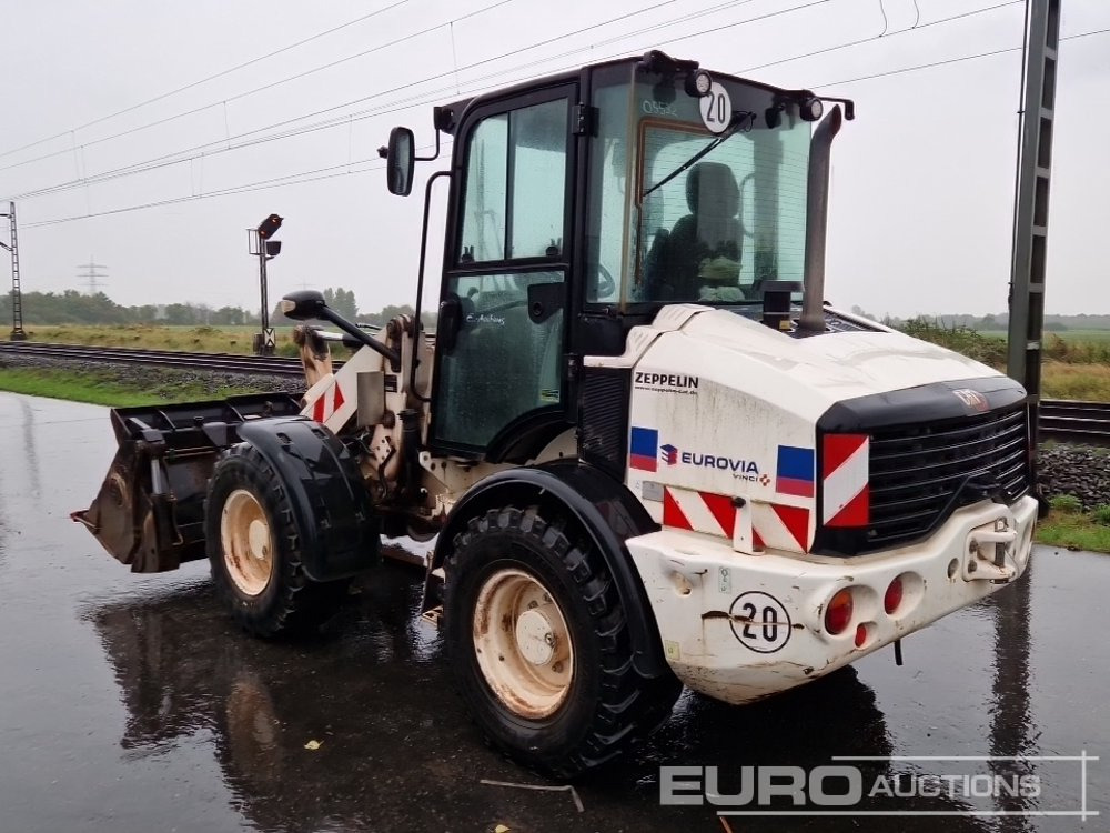2020 CAT 908M - Wheel loader: picture 3 2020 CAT 908M - Wheel loader: picture 3