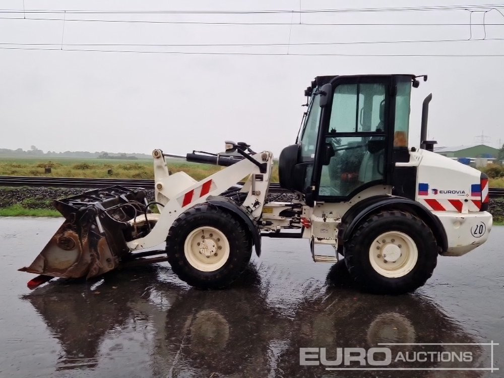 2020 CAT 908M - Wheel loader: picture 2 2020 CAT 908M - Wheel loader: picture 2