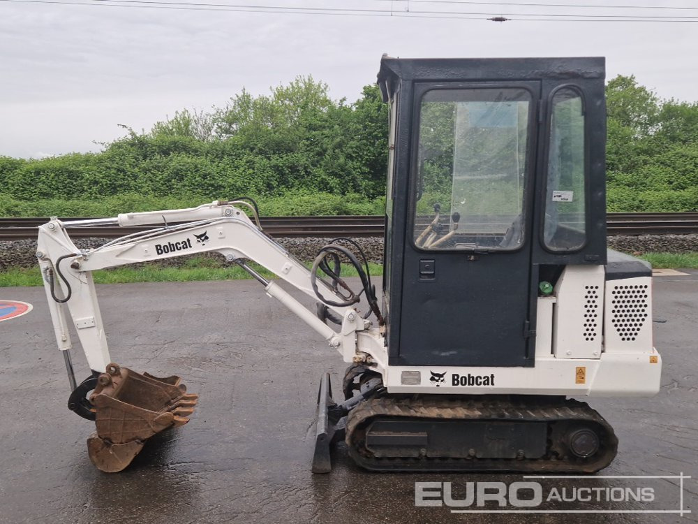 Bobcat 220 - Mini excavator: picture 2 Bobcat 220 - Mini excavator: picture 2