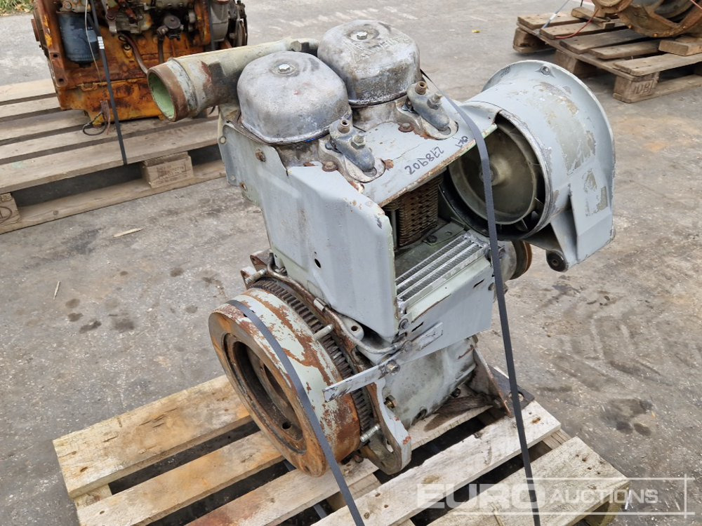 Deutz 2 Cylinder Diesel Engine - Engine: picture 1 Deutz 2 Cylinder Diesel Engine - Engine: picture 1