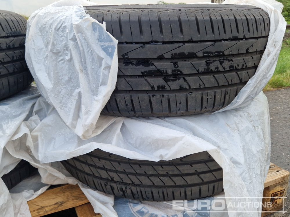 Hankook 235/60R/18 Tyres With Rims to suit Mercedes GLC - Tire: picture 5 Hankook 235/60R/18 Tyres With Rims to suit Mercedes GLC - Tire: picture 5