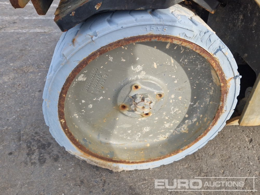 Scissor lift Haulotte Compact 10N: picture 9 Scissor lift Haulotte Compact 10N: picture 9