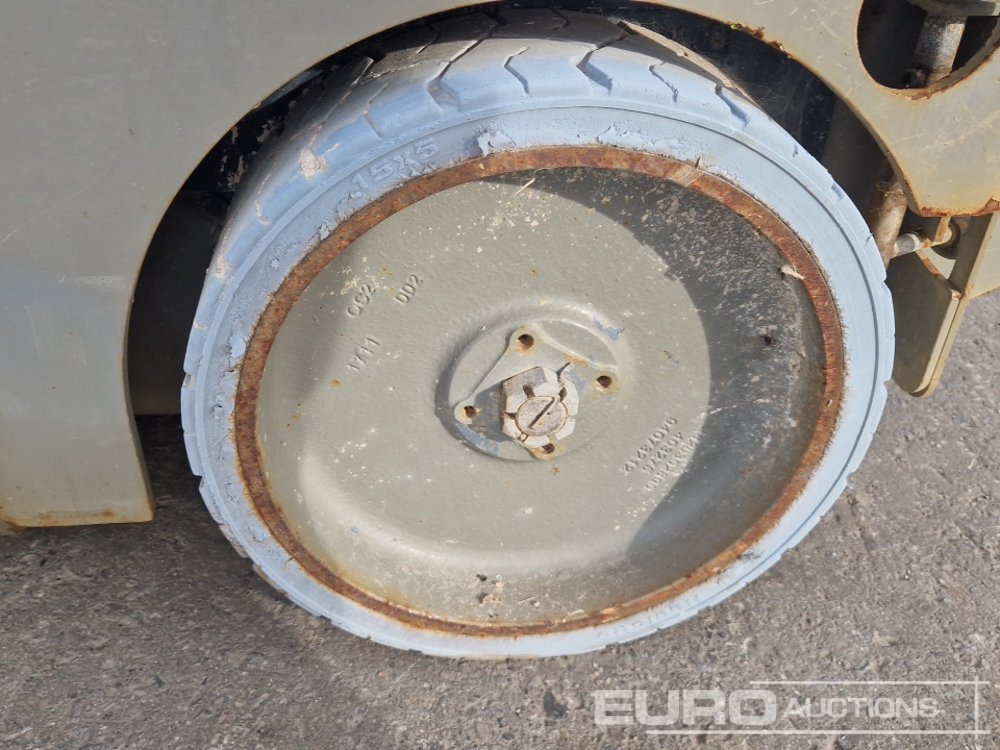 Scissor lift Haulotte Compact 10N: picture 8 Scissor lift Haulotte Compact 10N: picture 8