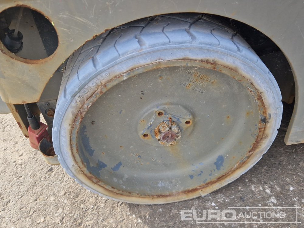 Scissor lift Haulotte Compact 10N: picture 11 Scissor lift Haulotte Compact 10N: picture 11