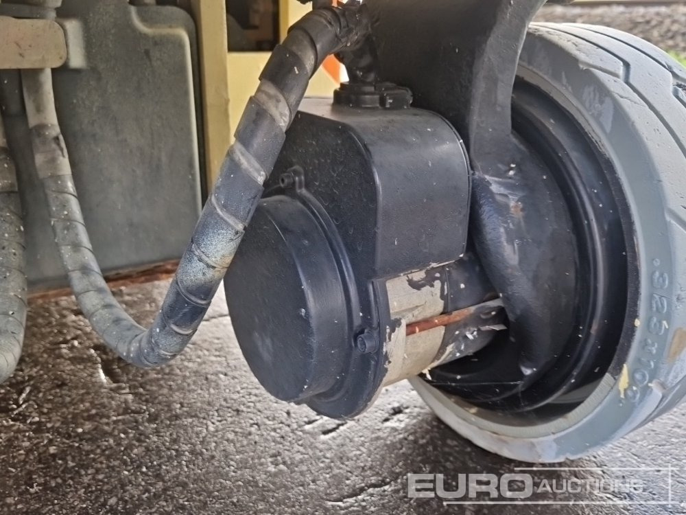 Scissor lift JLG 1930ES: picture 12