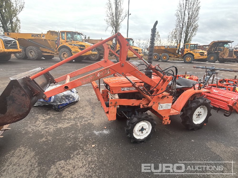 Kubota B1200 - Compact tractor: picture 2 Kubota B1200 - Compact tractor: picture 2