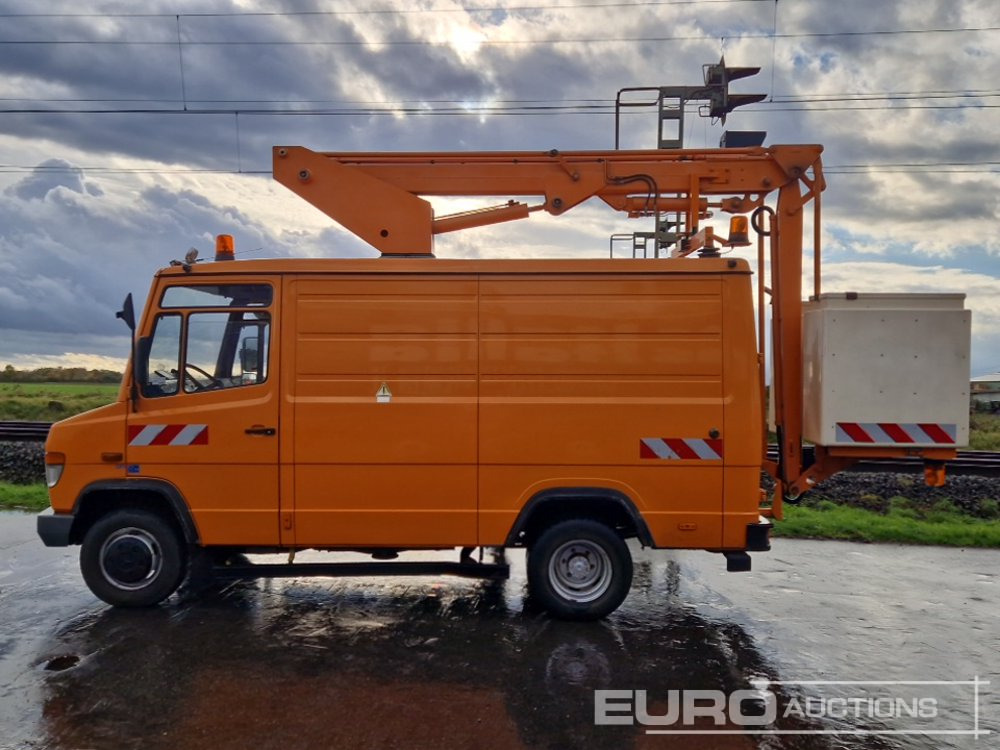 Mercedes 612D - Truck mounted aerial platform: picture 2 Mercedes 612D - Truck mounted aerial platform: picture 2