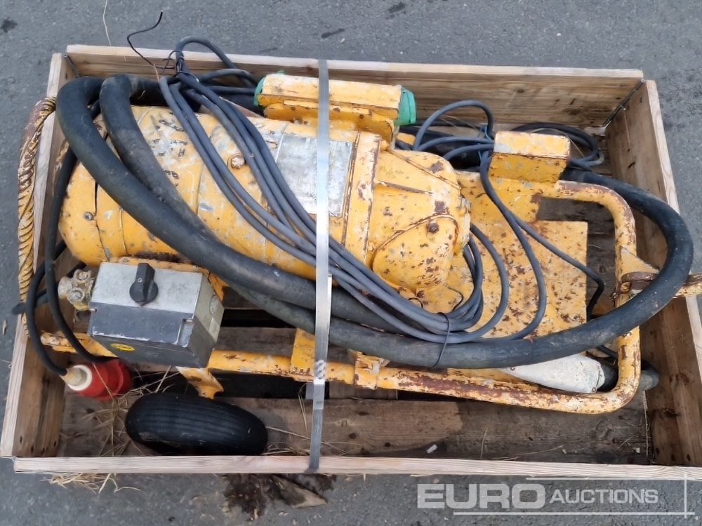 Mobile Frequency Converter + Concrete Poker - Asphalt machine: picture 5 Mobile Frequency Converter + Concrete Poker - Asphalt machine: picture 5