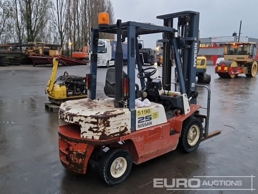 Nissan FJ02A25U - Forklift: picture 4 Nissan FJ02A25U - Forklift: picture 4