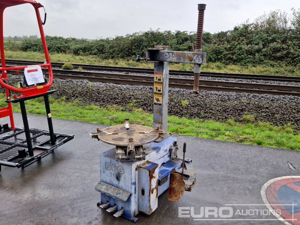 Opon GEG190 Tyre Changer - Construction equipment: picture 1 Opon GEG190 Tyre Changer - Construction equipment: picture 1
