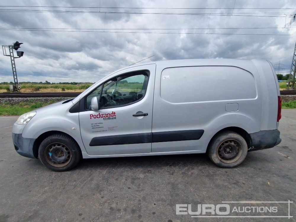 Peugeot Partner - Small van: picture 2 Peugeot Partner - Small van: picture 2