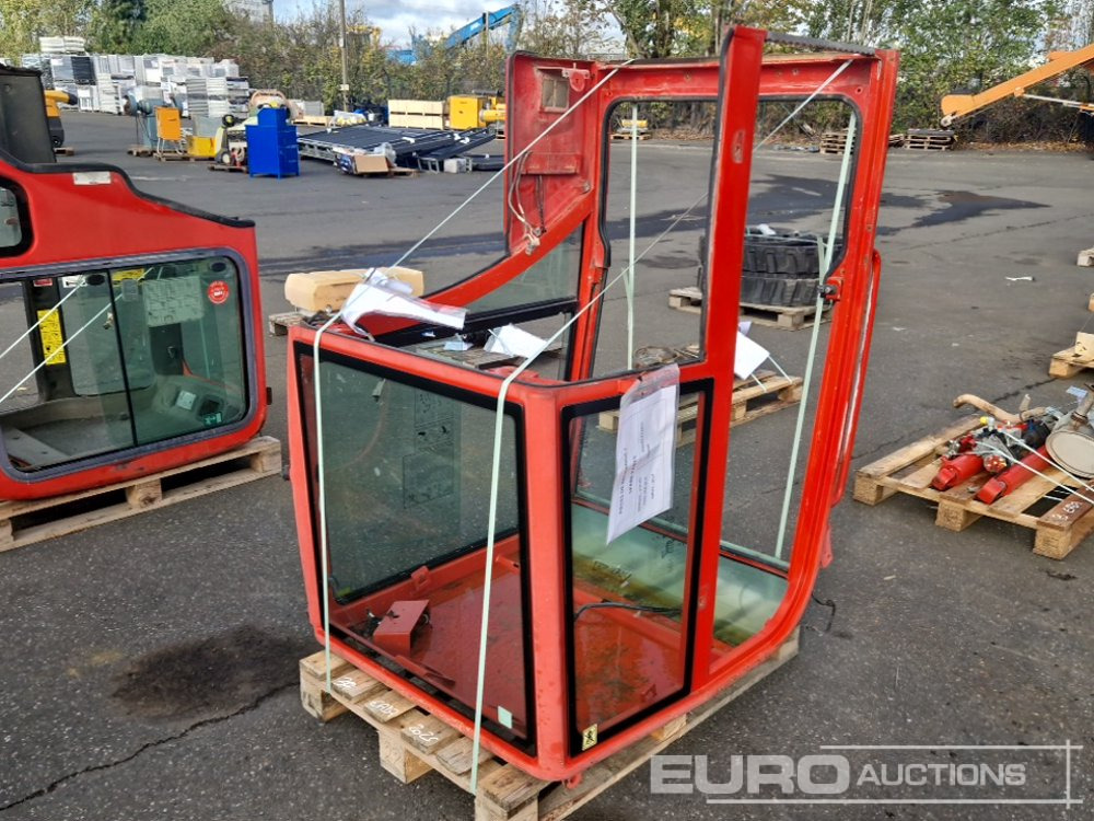 Cabin to suit Volvo ERC25D - Spare parts for Excavator: picture 2 Cabin to suit Volvo ERC25D - Spare parts for Excavator: picture 2