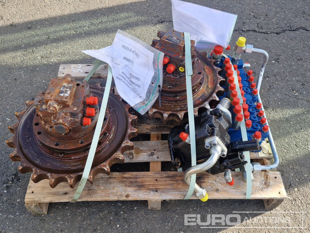 Spare Parts, Final Drive (2 of) Hydraulic Pump, Hydraulic Block to suit Volvo ECR25D - Spare parts for Excavator: picture 1 Spare Parts, Final Drive (2 of) Hydraulic Pump, Hydraulic Block to suit Volvo ECR25D - Spare parts for Excavator: picture 1