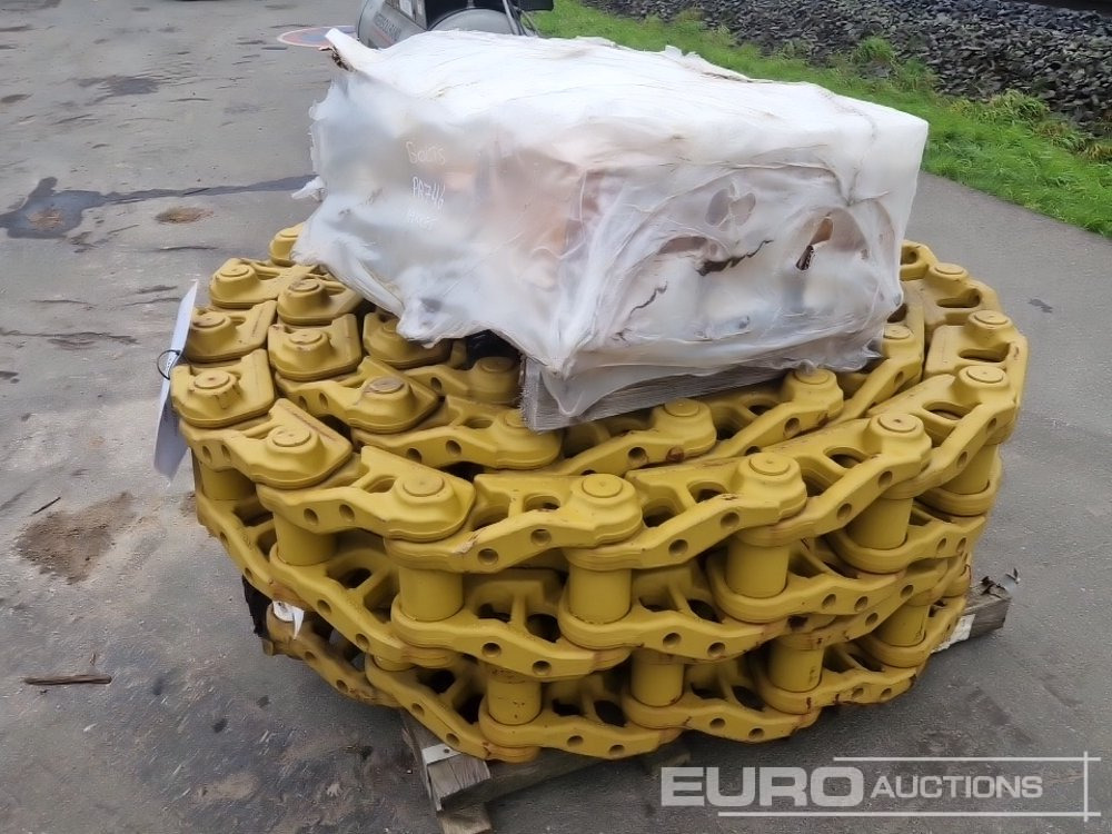 Unused Steel Track Chain with Bolts suit Liebherr Dozer - Spare parts: picture 2 Unused Steel Track Chain with Bolts suit Liebherr Dozer - Spare parts: picture 2