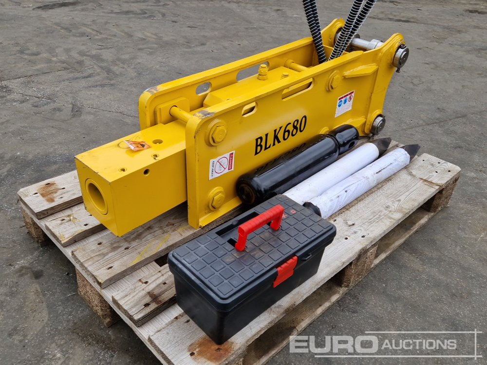 Unused 2025 BLK 680 - Hydraulic hammer: picture 2 Unused 2025 BLK 680 - Hydraulic hammer: picture 2