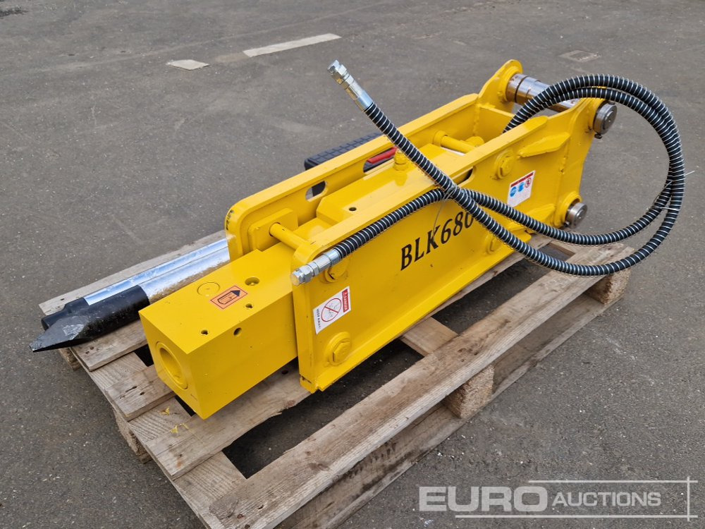 Unused 2025 BLK 680 - Hydraulic hammer: picture 2 Unused 2025 BLK 680 - Hydraulic hammer: picture 2