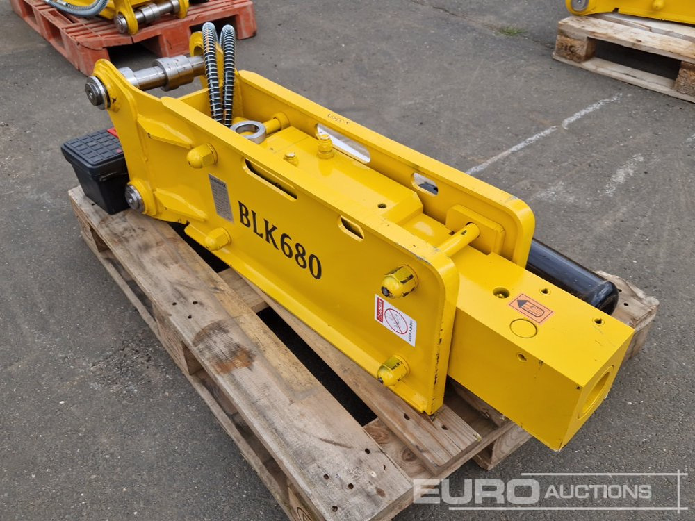 Unused 2025 BLK 680 - Hydraulic hammer: picture 5 Unused 2025 BLK 680 - Hydraulic hammer: picture 5