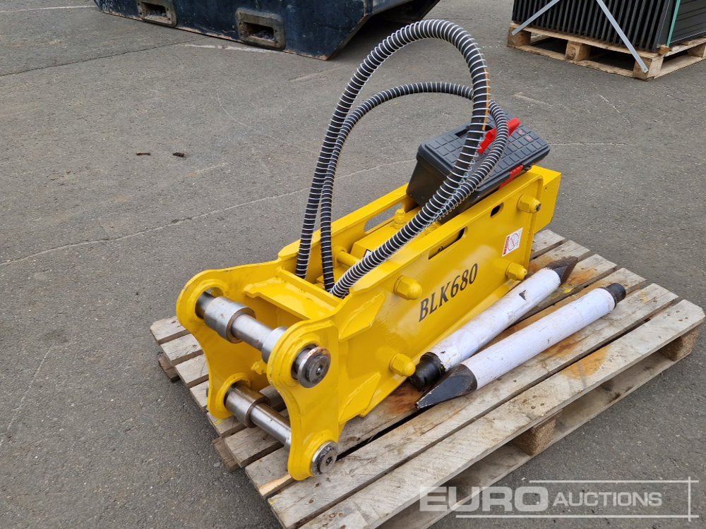 Unused 2025 BLK 680 - Hydraulic hammer: picture 4 Unused 2025 BLK 680 - Hydraulic hammer: picture 4