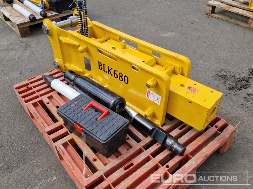 Unused 2025 BLK 680 - Hydraulic hammer: picture 5 Unused 2025 BLK 680 - Hydraulic hammer: picture 5