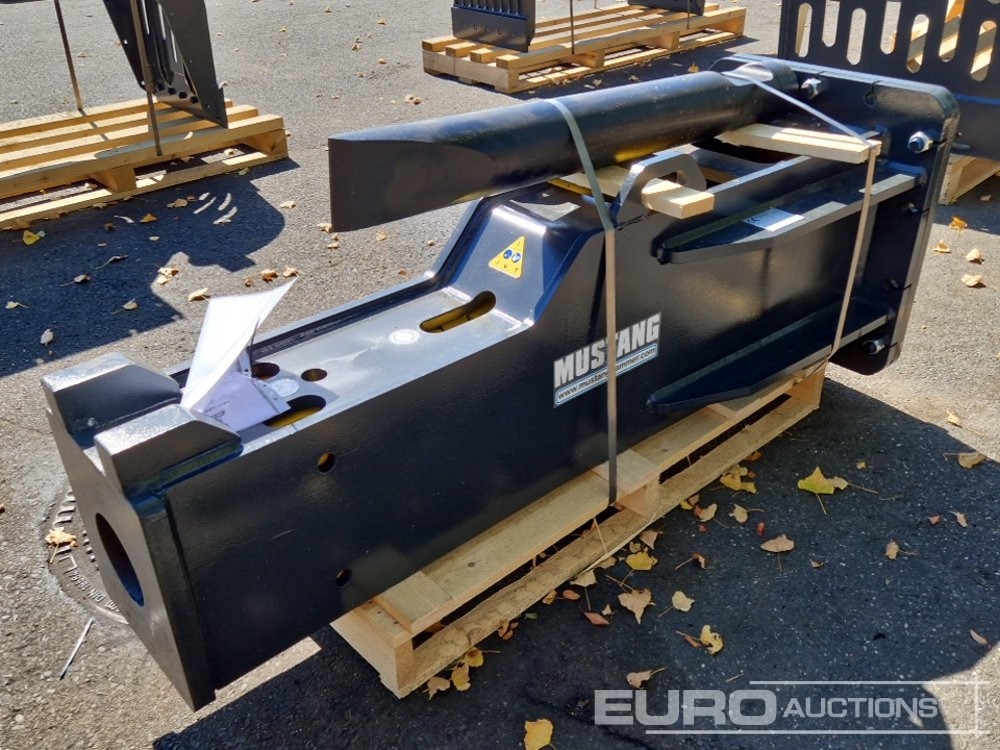 Unused 2025 Mustang HM1802 - Hydraulic hammer: picture 1 Unused 2025 Mustang HM1802 - Hydraulic hammer: picture 1