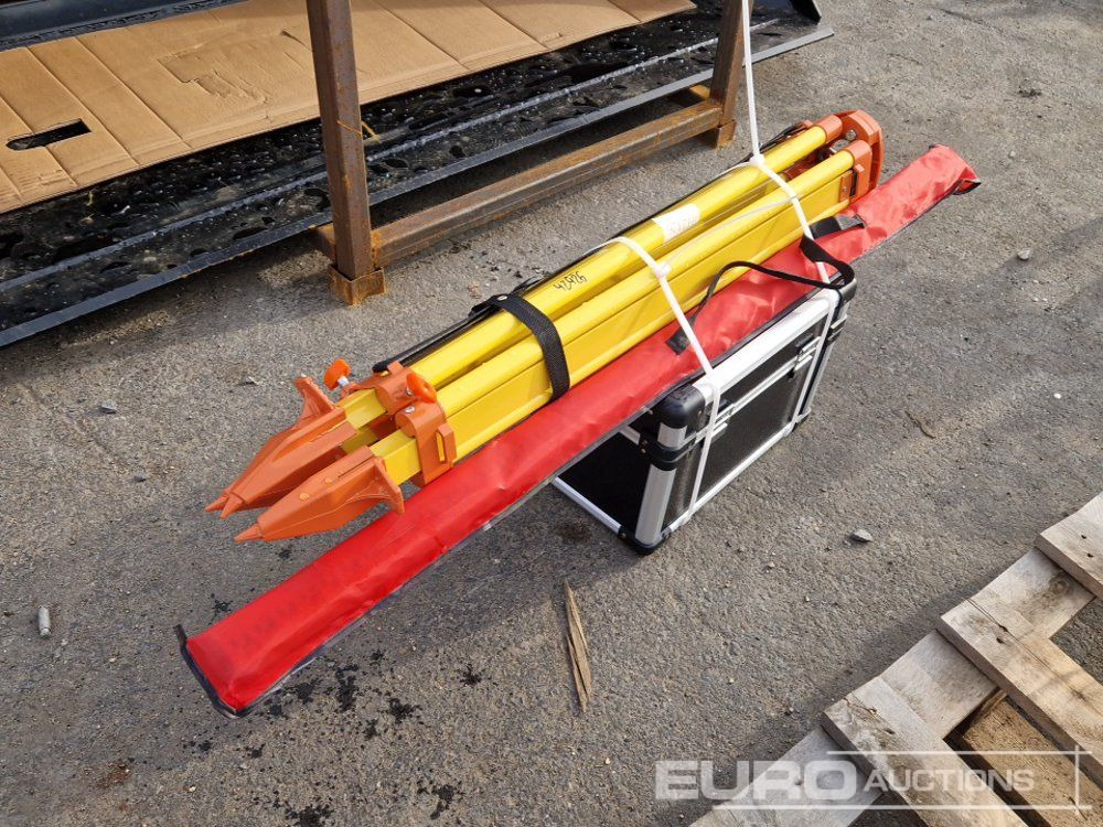 Unused 2025 SKLP Self-Leveling Rotary Laser Level with Batteries, Receiver, Tripod, Grade Rod - Workshop equipment: picture 4 Unused 2025 SKLP Self-Leveling Rotary Laser Level with Batteries, Receiver, Tripod, Grade Rod - Workshop equipment: picture 4