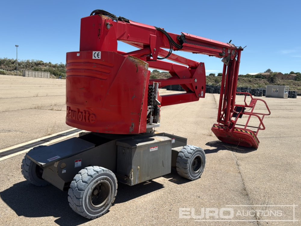 2014 Haulotte HA15IP - Articulated boom: picture 5 2014 Haulotte HA15IP - Articulated boom: picture 5