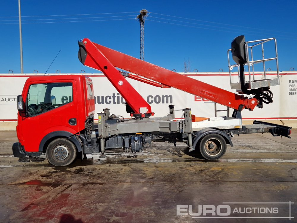 2017 Renault Access Platform Truck, Socage T416 16 m Platform Reach 300 Kg Capacity (ITV 02/09/2026) (Spanish Reg Docs Available / Documentación Española Disponible) - Truck mounted aerial platform: picture 2 2017 Renault Access Platform Truck, Socage T416 16 m Platform Reach 300 Kg Capacity (ITV 02/09/2026) (Spanish Reg Docs Available / Documentación Española Disponible) - Truck mounted aerial platform: picture 2