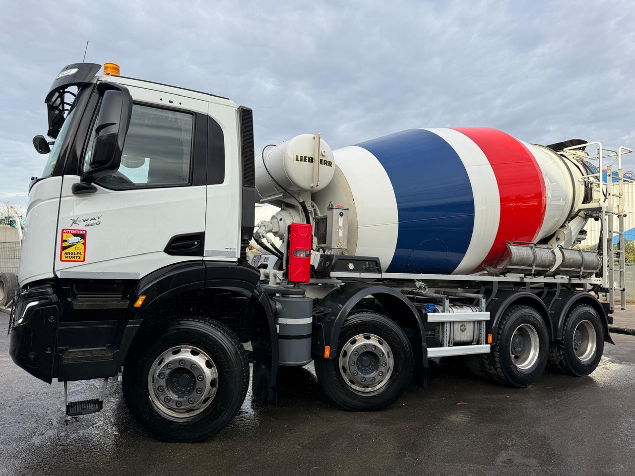 Camion béton Iveco XWay 420 GE-774-AL - Concrete mixer truck: picture 2 Camion béton Iveco XWay 420 GE-774-AL - Concrete mixer truck: picture 2