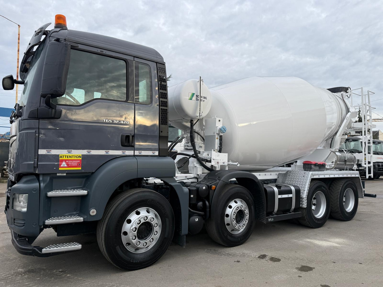 Camion béton MAN TGS 32.420 FF-957-DW - Concrete mixer truck: picture 2 Camion béton MAN TGS 32.420 FF-957-DW - Concrete mixer truck: picture 2