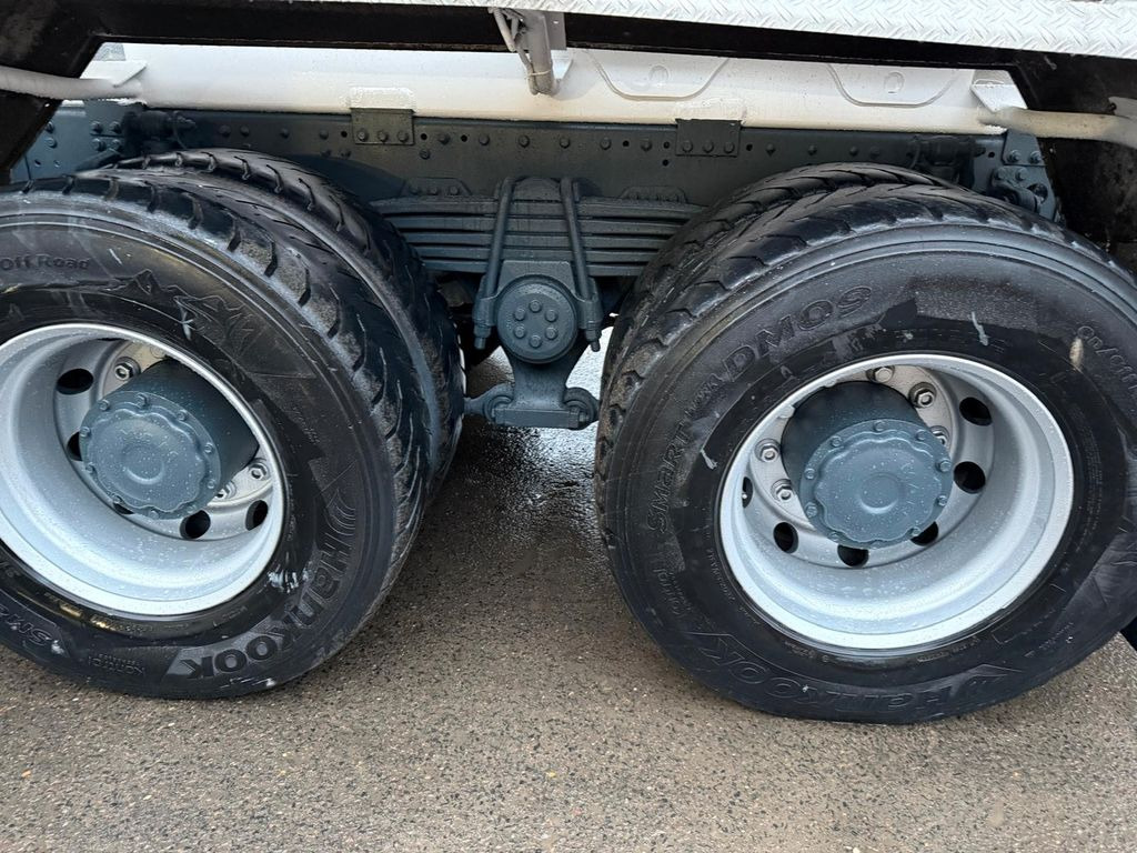 Mixer pump truck MAN TGS 35.400: picture 9