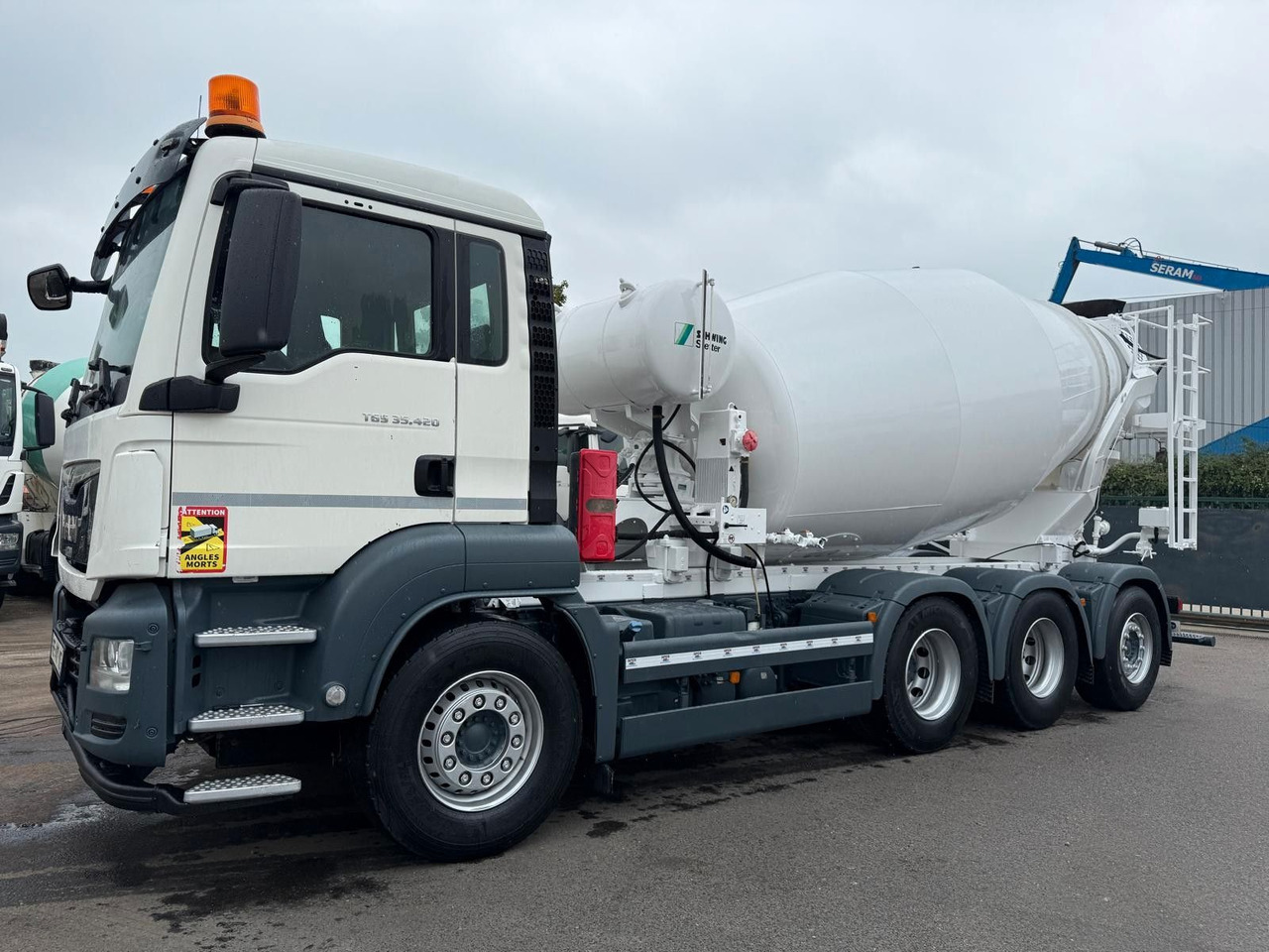 MAN TGS 35.420 - Concrete mixer truck: picture 3 MAN TGS 35.420 - Concrete mixer truck: picture 3