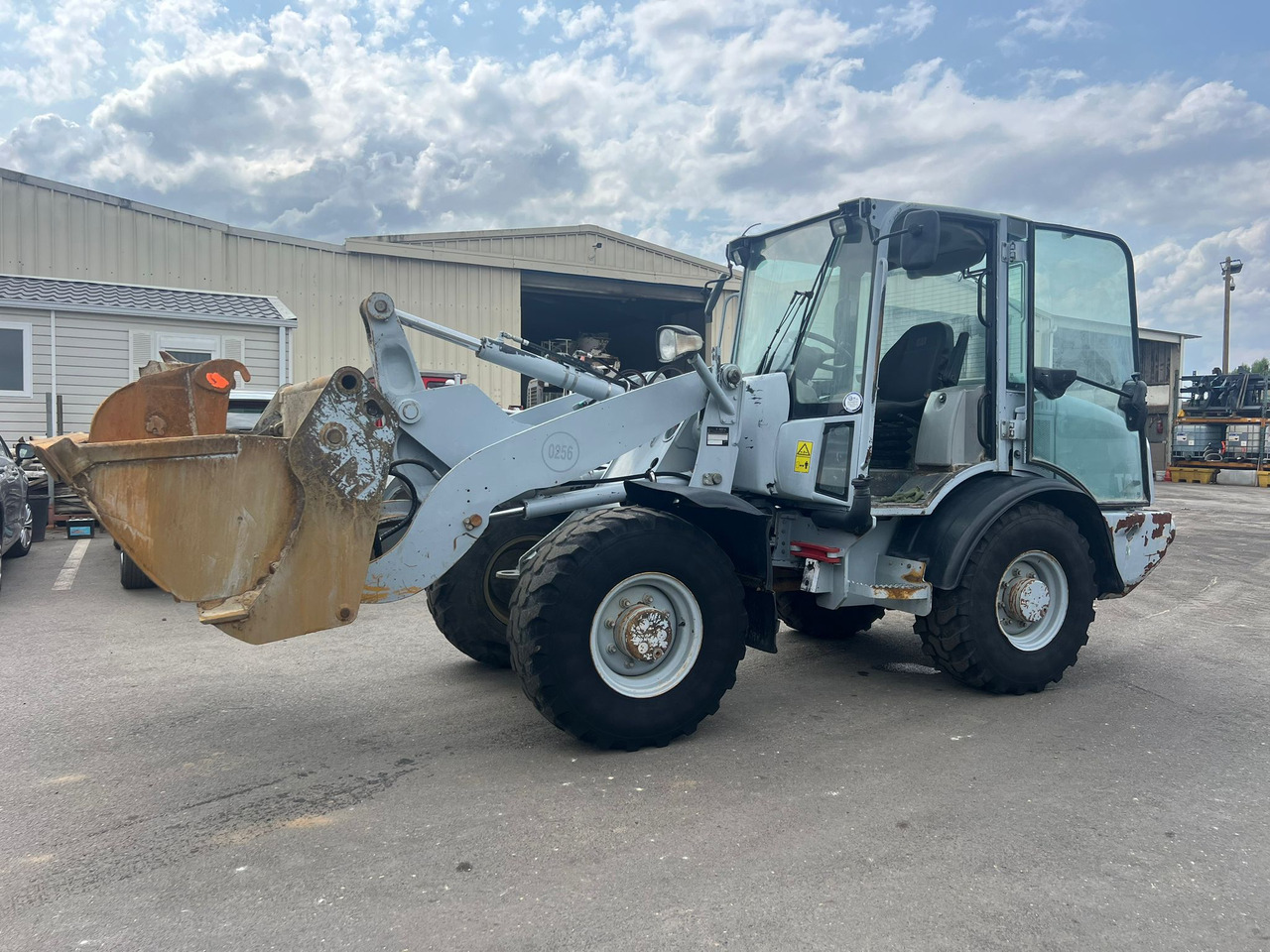Mini chargeuse Caterpillar 906 - Compact loader: picture 1 Mini chargeuse Caterpillar 906 - Compact loader: picture 1