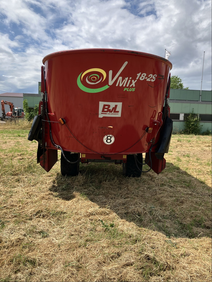 BVL Futtermischwagen V-Mix 18 2S - Forage mixer wagon: picture 4 BVL Futtermischwagen V-Mix 18 2S - Forage mixer wagon: picture 4