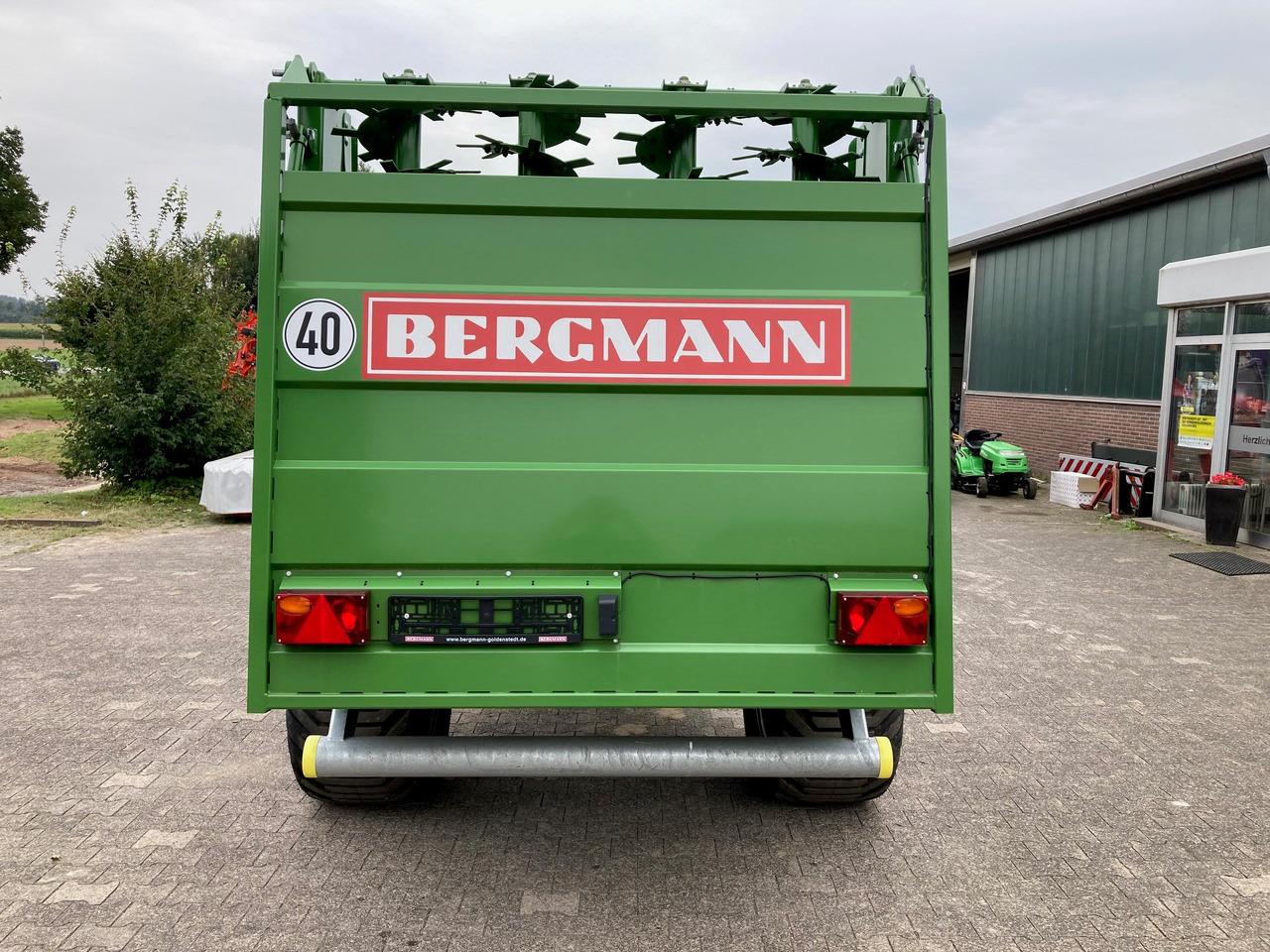 Bergmann Dungstreuer M 1080 SW - Fertilizer spreader: picture 5 Bergmann Dungstreuer M 1080 SW - Fertilizer spreader: picture 5