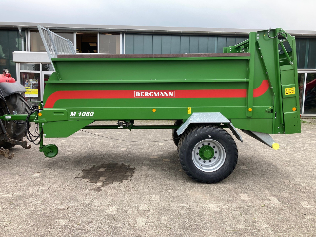 Bergmann Dungstreuer M 1080 SW - Fertilizer spreader: picture 1 Bergmann Dungstreuer M 1080 SW - Fertilizer spreader: picture 1