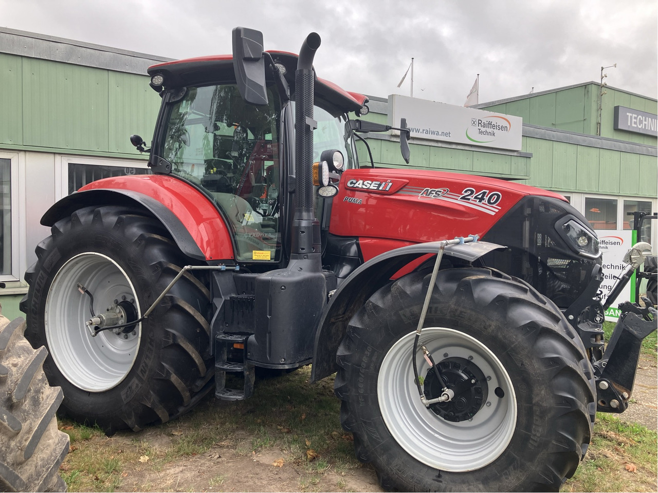 Case IH Puma 240 CVX - Farm tractor: picture 1 Case IH Puma 240 CVX - Farm tractor: picture 1