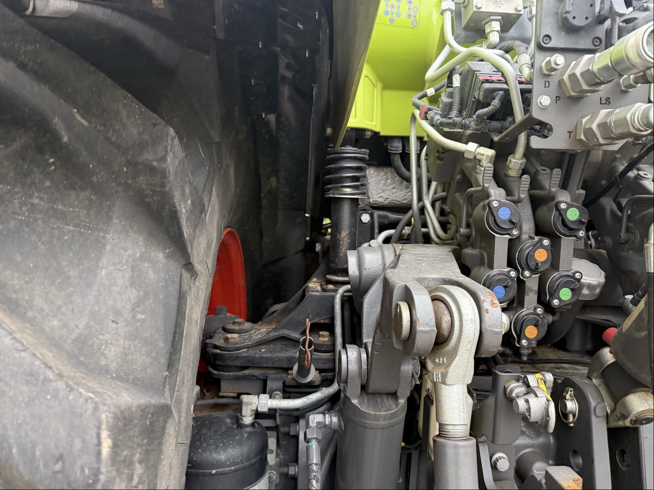 Claas Axion 870 C-Matic - Farm tractor: picture 2 Claas Axion 870 C-Matic - Farm tractor: picture 2