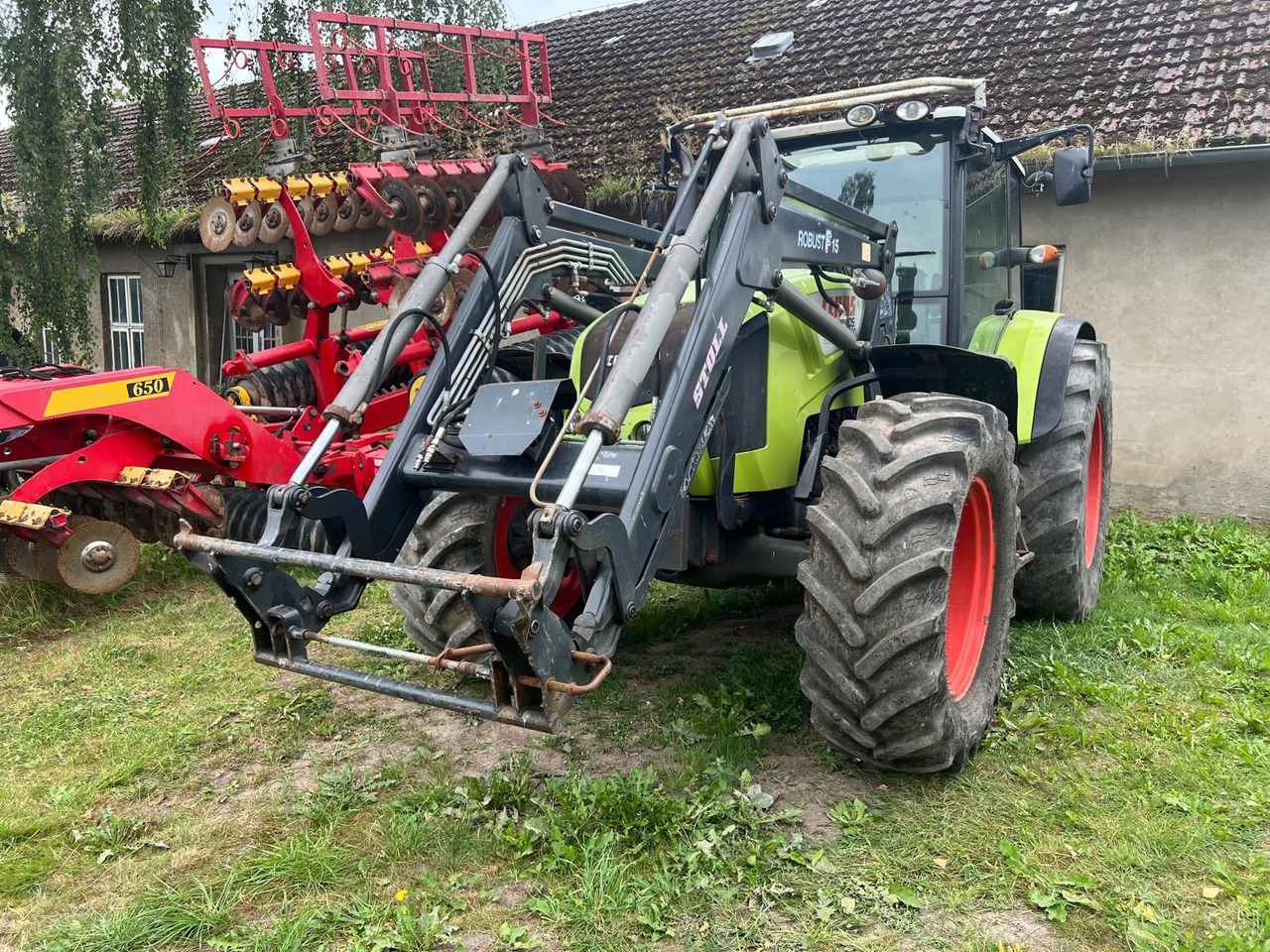 Farm tractor Claas Axos 340: picture 7