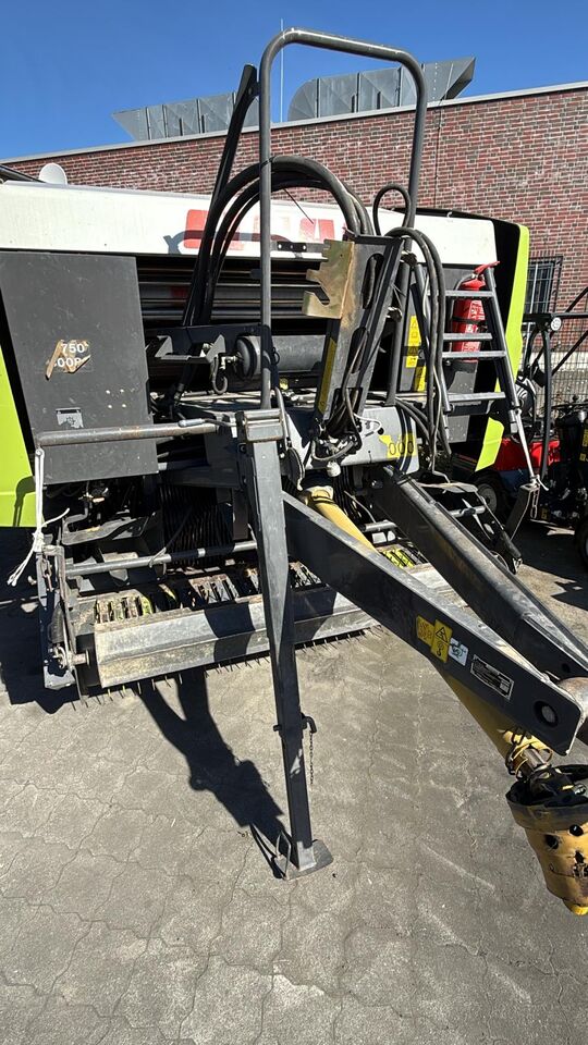 Claas Rollant 455 Uniwrap - Hay and forage equipment: picture 2 Claas Rollant 455 Uniwrap - Hay and forage equipment: picture 2