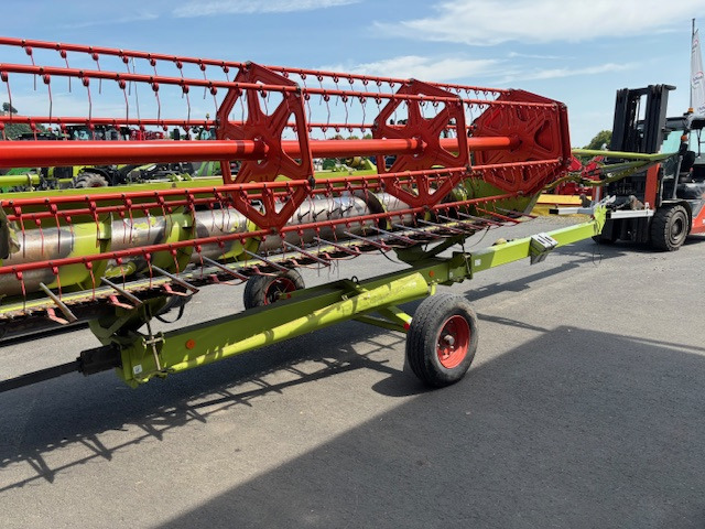 Claas Tucano 320 - Combine harvester: picture 3 Claas Tucano 320 - Combine harvester: picture 3