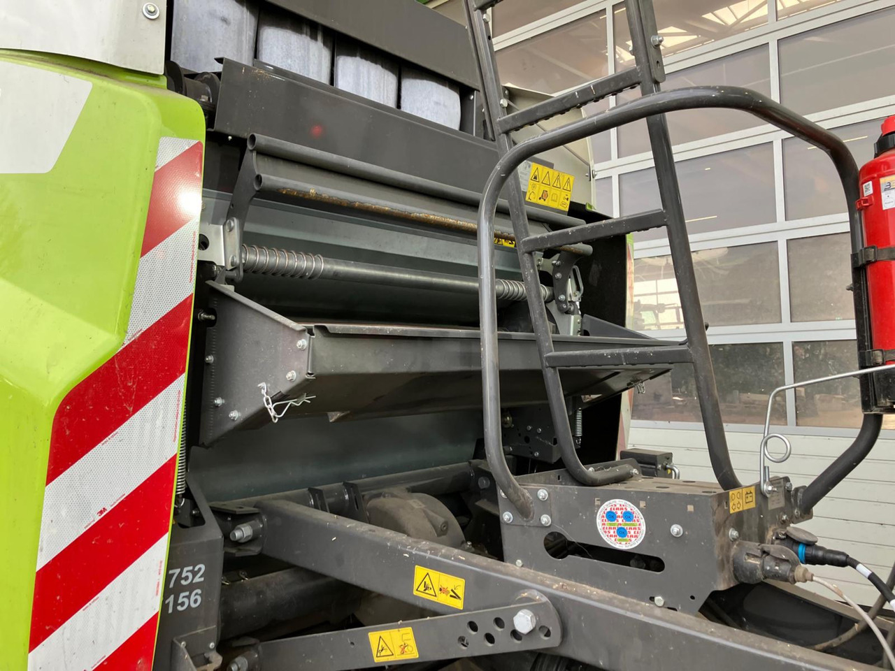 Claas Variant 480 RC - Hay and forage equipment: picture 4 Claas Variant 480 RC - Hay and forage equipment: picture 4