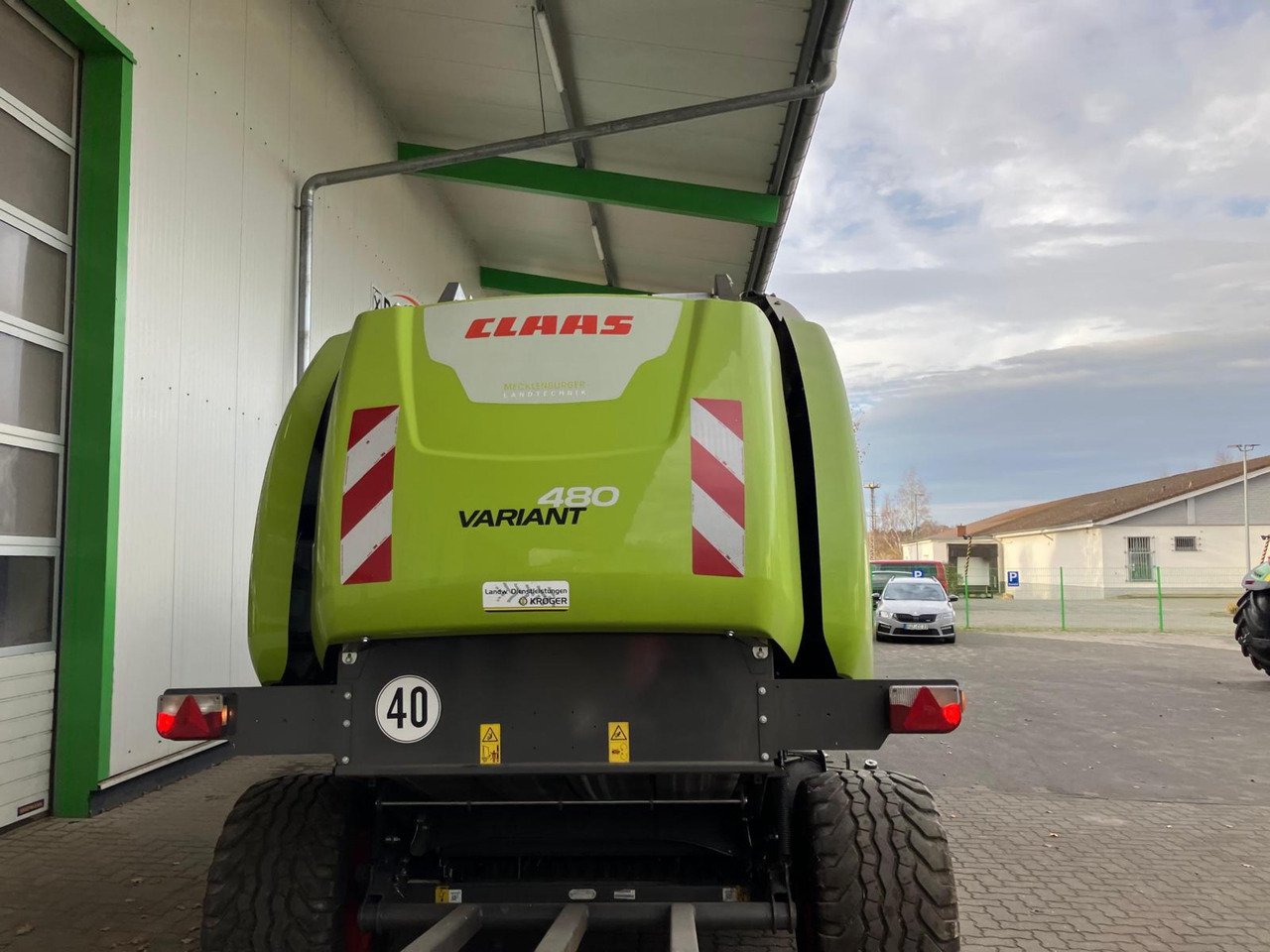 Claas Variant 480 RC - Hay and forage equipment: picture 4 Claas Variant 480 RC - Hay and forage equipment: picture 4