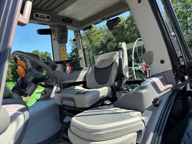 Deutz-Fahr Agrotron 6215 TTV Warrior-RTK - Farm tractor: picture 4 Deutz-Fahr Agrotron 6215 TTV Warrior-RTK - Farm tractor: picture 4