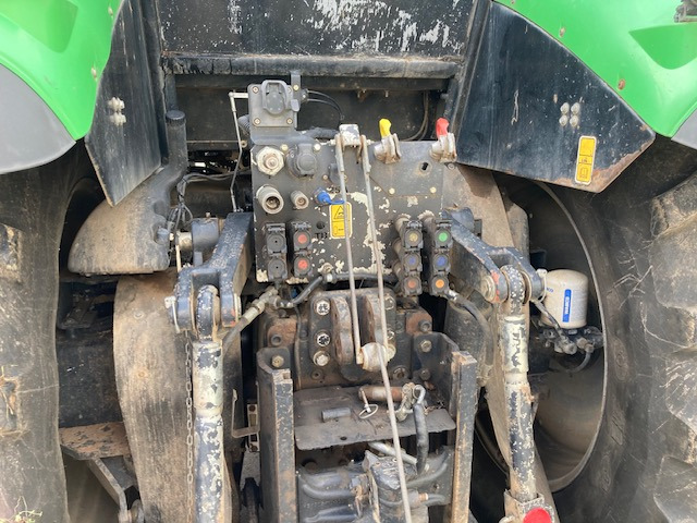 Farm tractor Deutz-Fahr Agrotron 7230 TTV: picture 8 Farm tractor Deutz-Fahr Agrotron 7230 TTV: picture 8