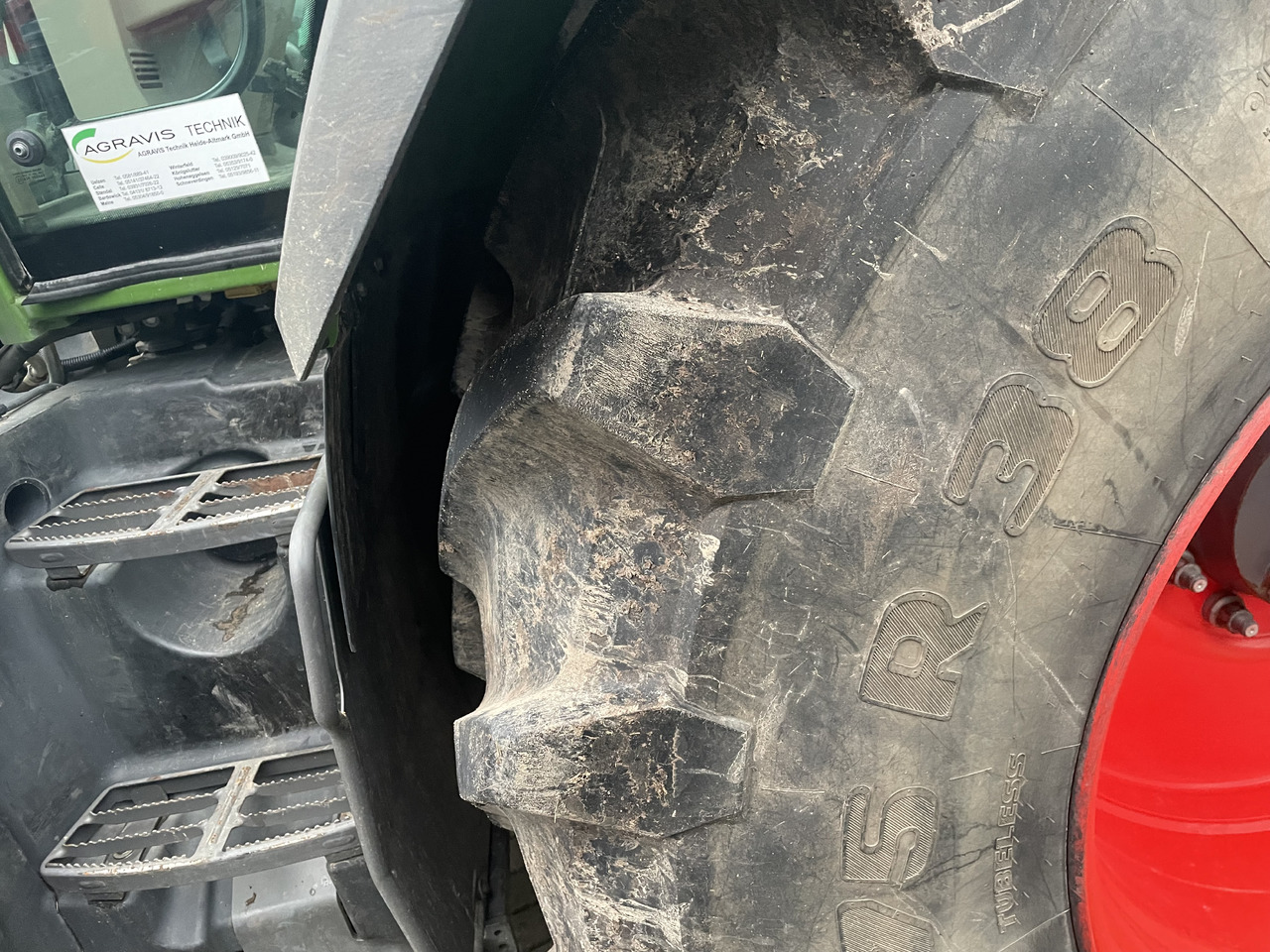 Farm tractor Fendt 718 Power Plus: picture 9