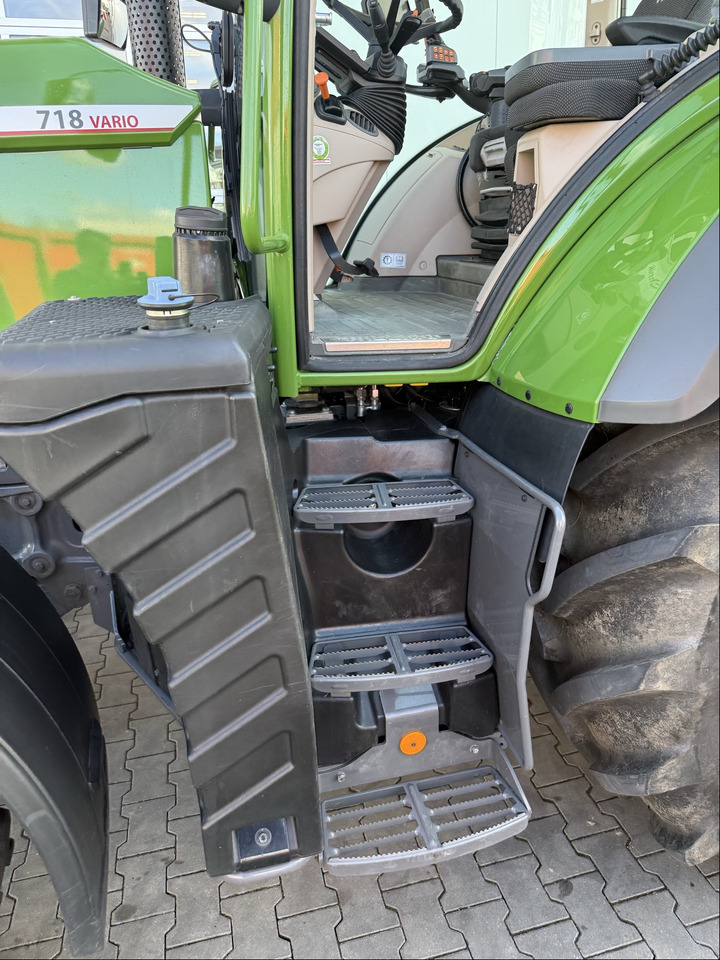 Fendt 718 Vario Gen 6 - Farm tractor: picture 5 Fendt 718 Vario Gen 6 - Farm tractor: picture 5
