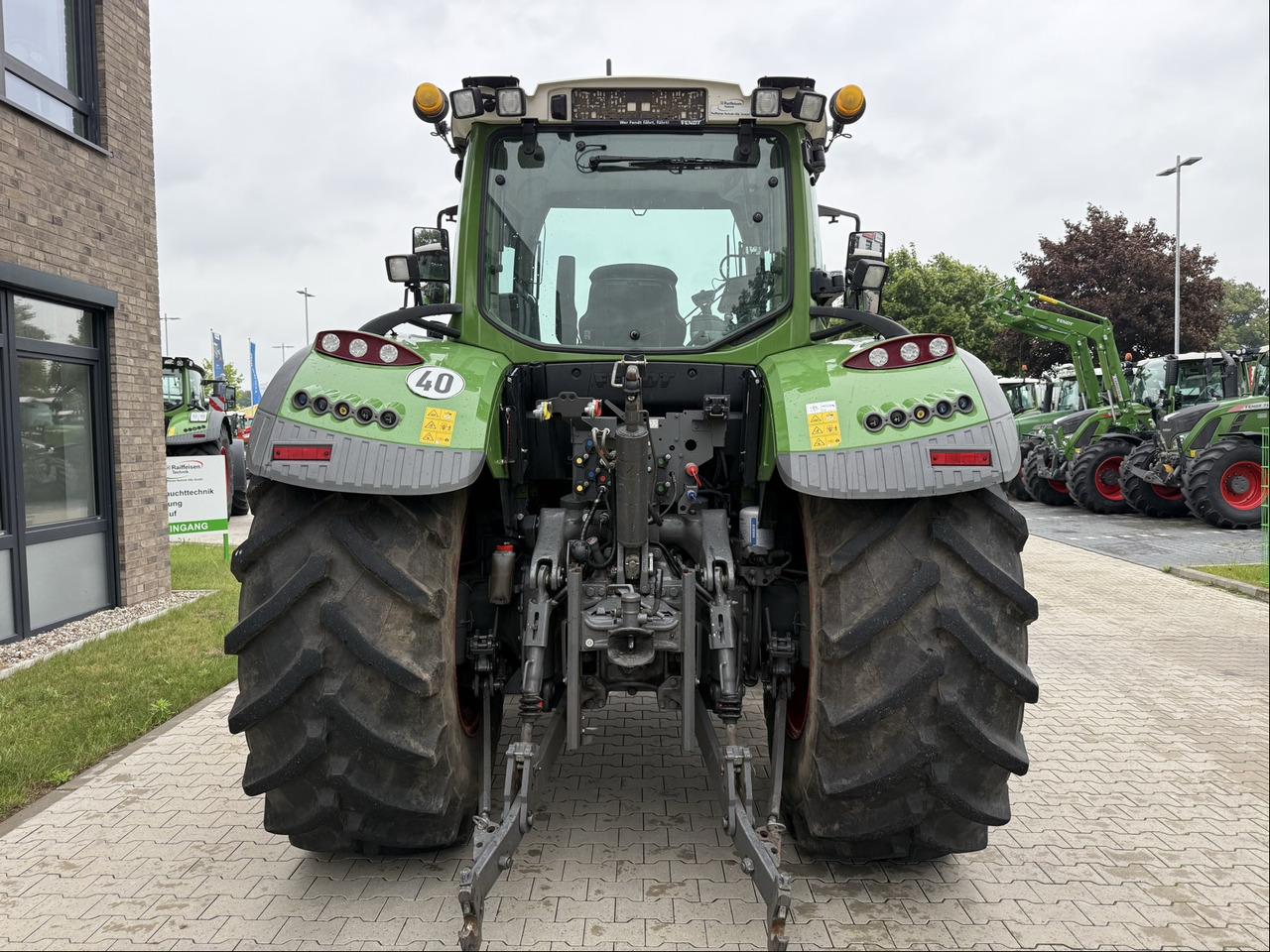 Fendt 720 Vario S4 ProfiPlus FZW RTK - Farm tractor: picture 2 Fendt 720 Vario S4 ProfiPlus FZW RTK - Farm tractor: picture 2