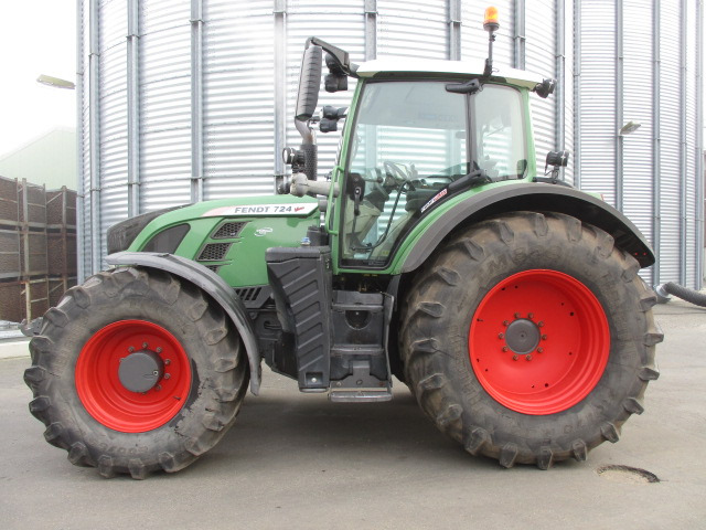 Fendt 724 Vario SCR Profi Plus - Farm tractor: picture 1 Fendt 724 Vario SCR Profi Plus - Farm tractor: picture 1